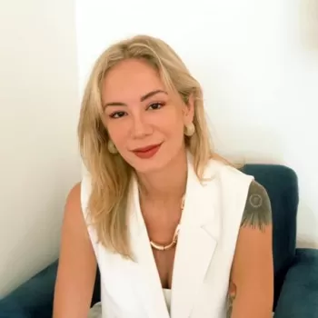 Bruna Rinald - Psicóloga e Acompanhante Terapêutica